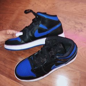 Air Jordan 1 MID “Royal”